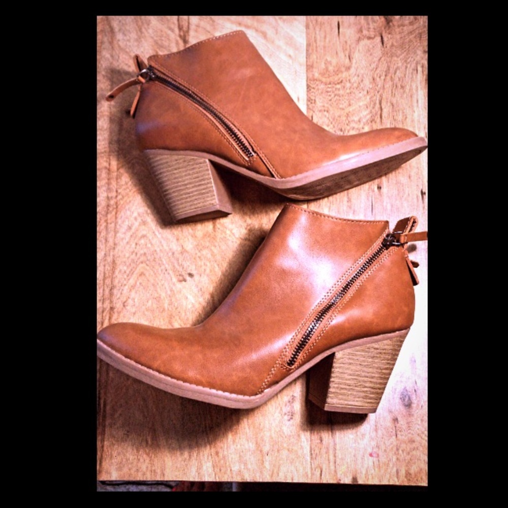 Dolce Vita Ankle Boots